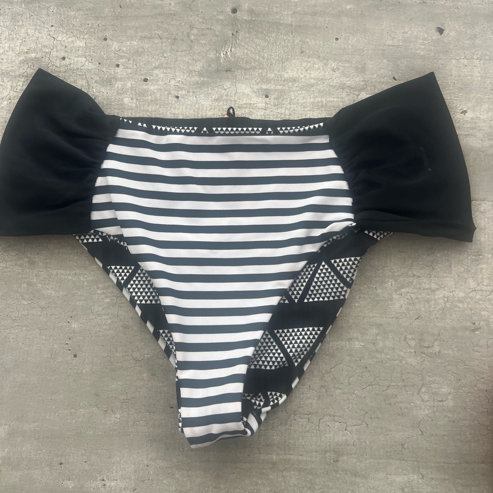 SEEA reversible Black and White Bikini Bottom